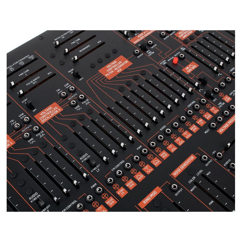 Behringer 2600